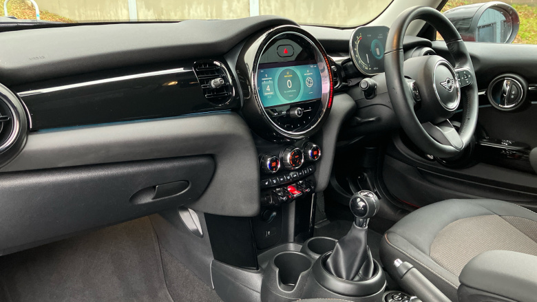 MINI Hatchback 1.5 Cooper Classic 3dr Petrol Hatchback